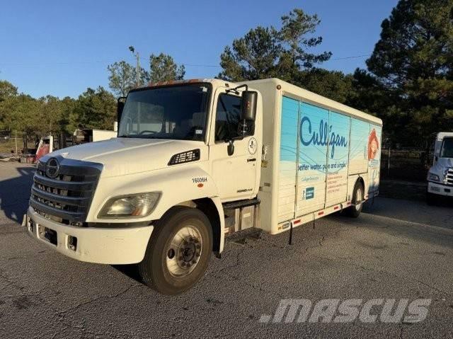 Hino 338 Camioane transport bauturi