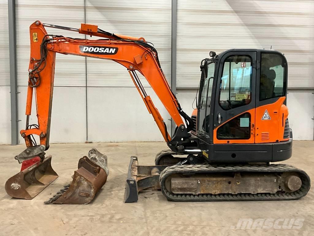 Doosan DX 63-3 Mini excavatoare < 7t