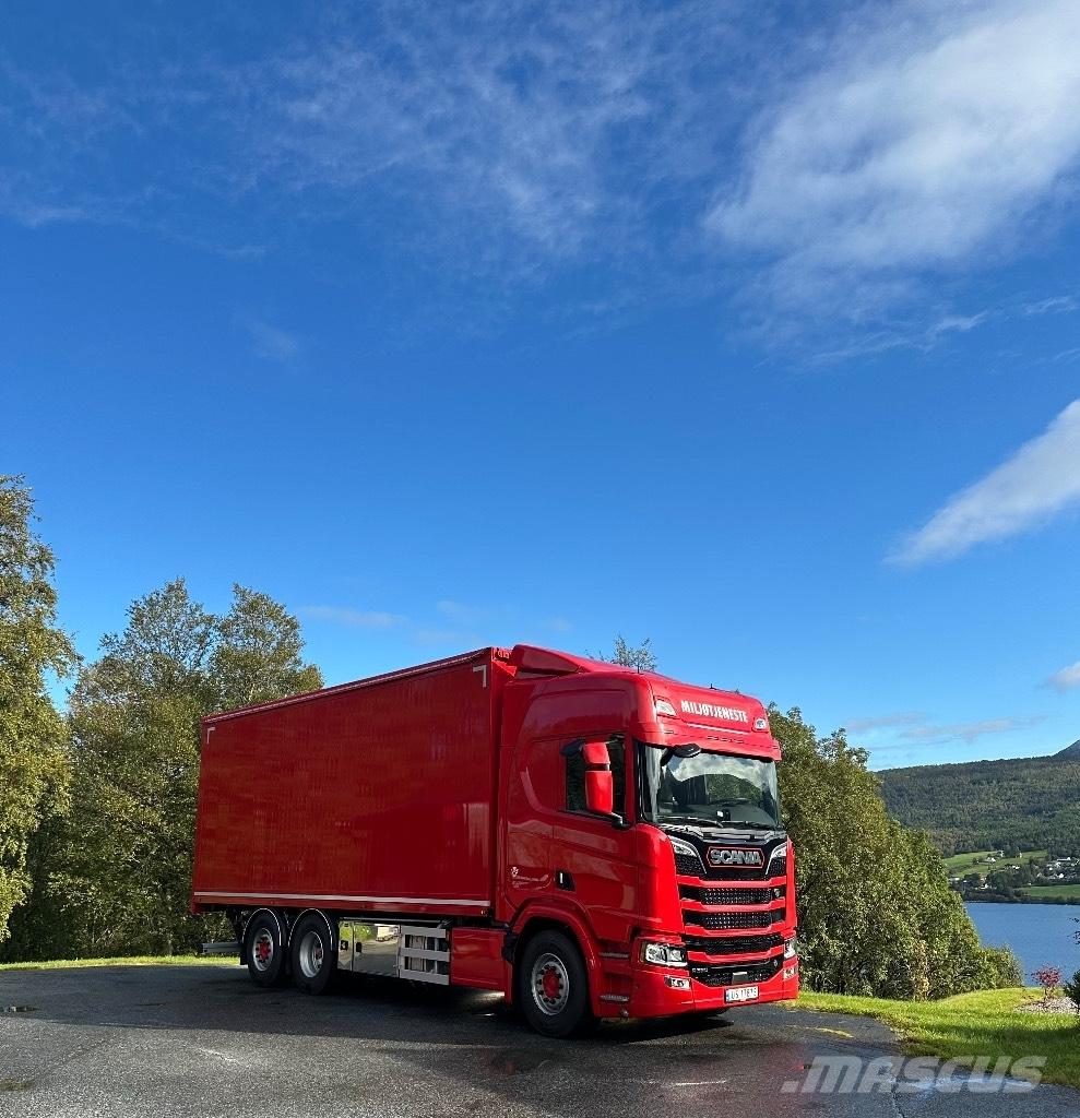 Scania R 590 Camion transport aschii