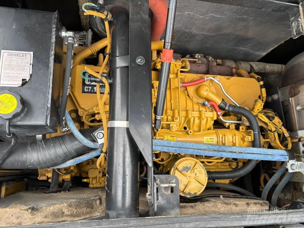 CAT M 318 F Excavatoare cu roti