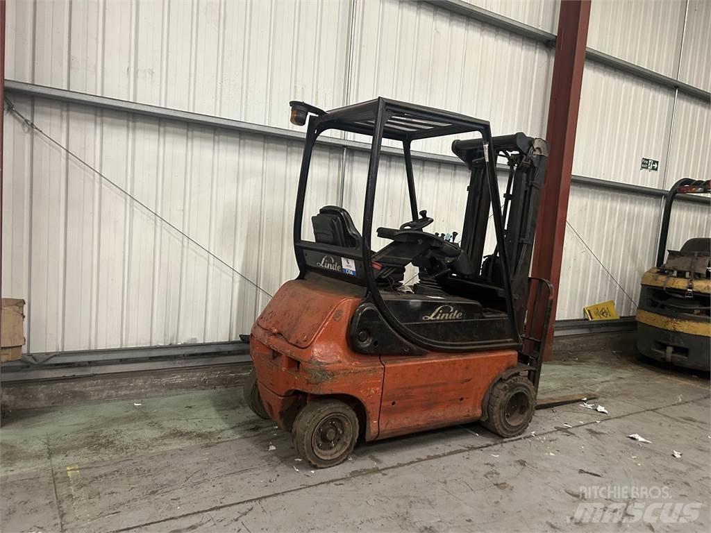 Linde E18P-02 Stivuitor electric