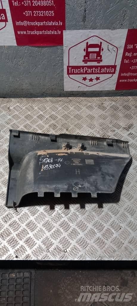 Scania 94 D. 1390074 Cabine si interior