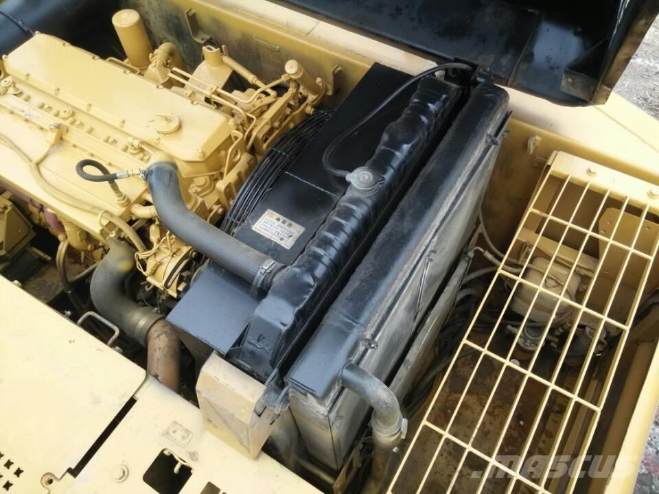 CAT 325 B Excavatoare pe șenile
