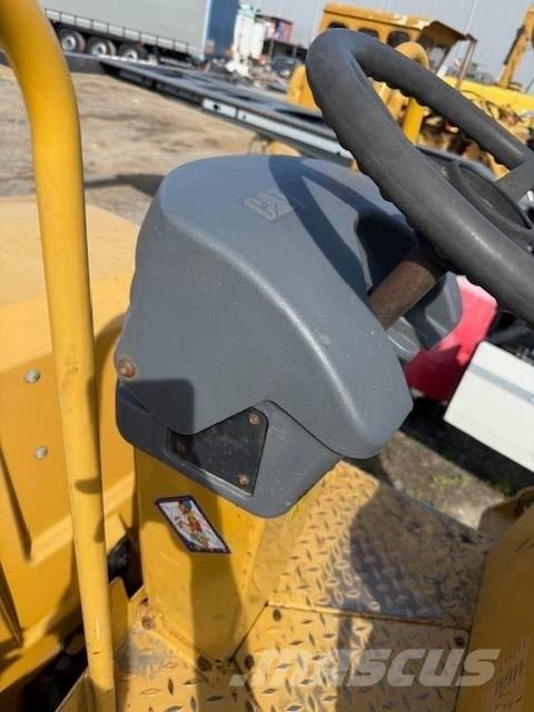 CAT CB 24 Cilindri compactori dubli
