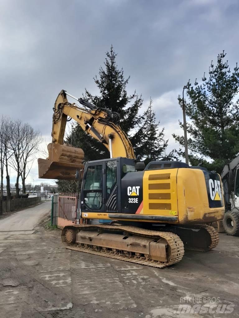 CAT 323 E Excavatoare pe șenile
