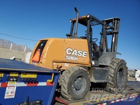 CASE 586H Masini de teren dificil