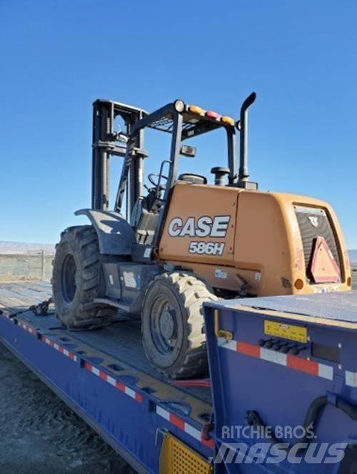 CASE 586H Masini de teren dificil