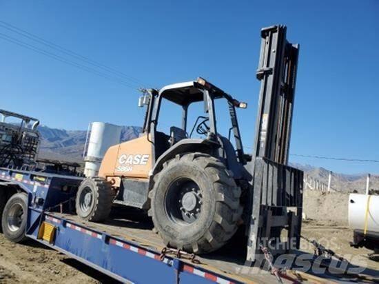 CASE 586H Masini de teren dificil