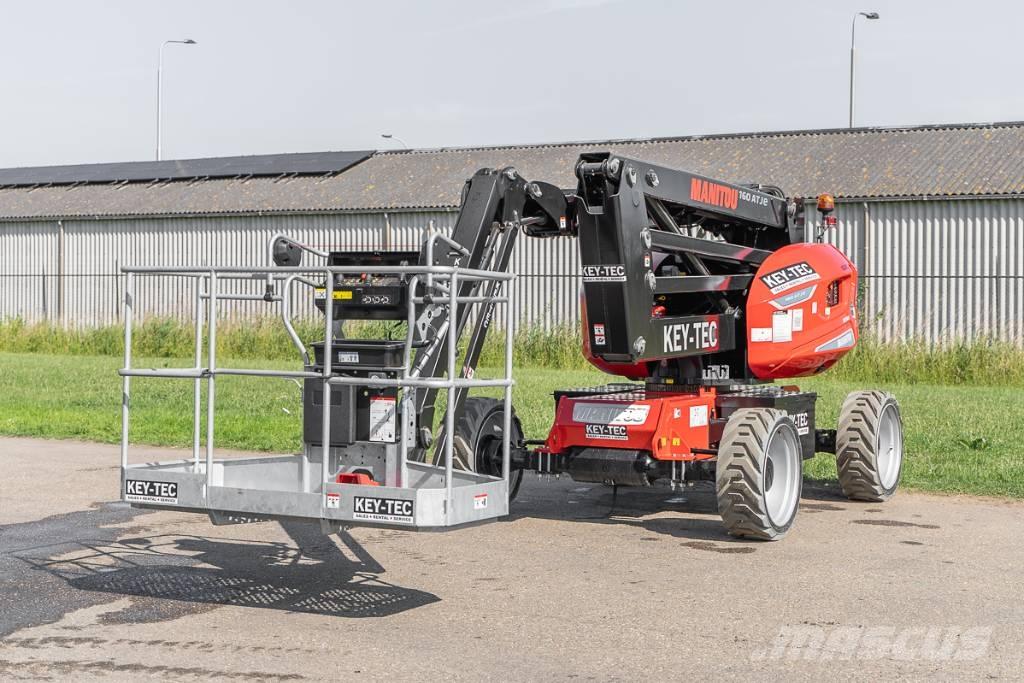 Manitou 160 ATJ e Nacele cu brat articulat