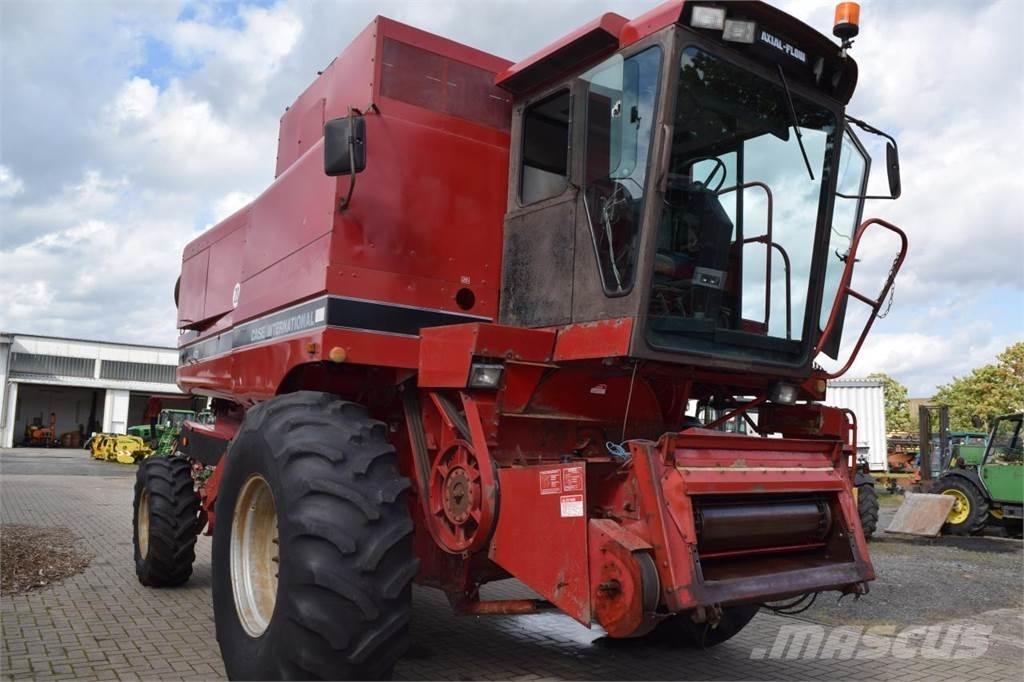 Case IH 1680 Axial Combine de secerat