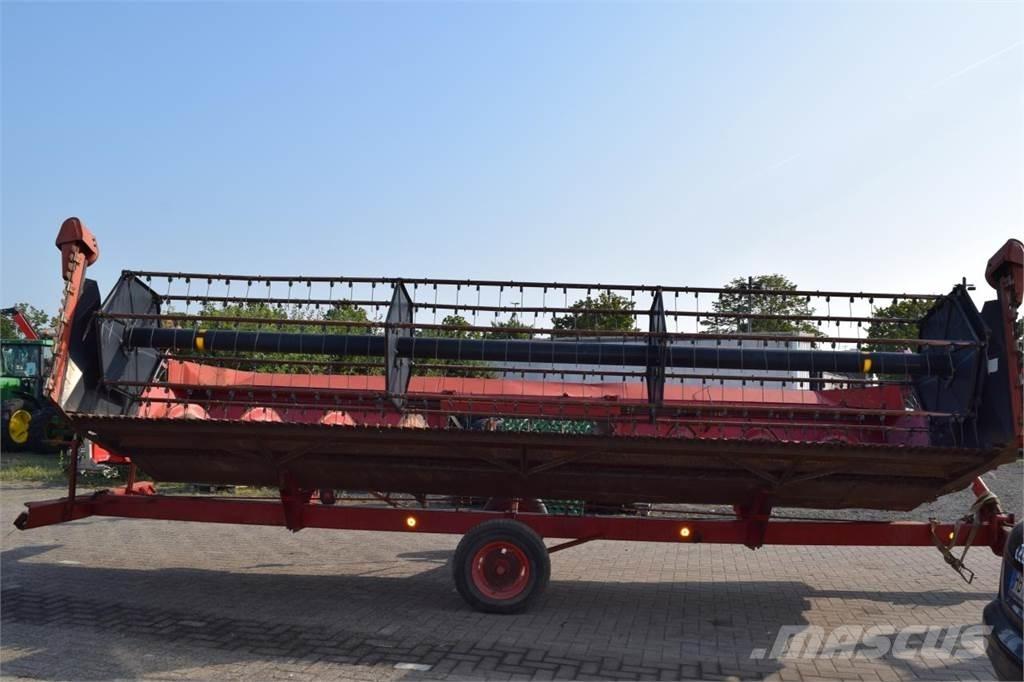 Case IH 1680 Axial Combine de secerat