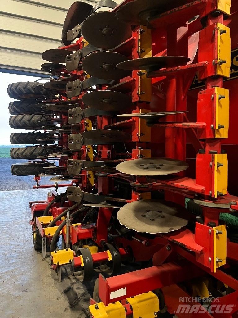 Väderstad Rapid 600c Perforatoare