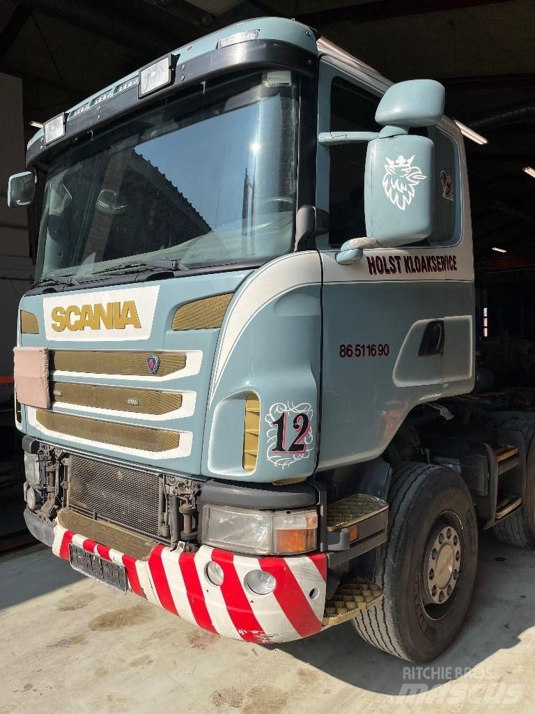 Scania CG16 Cabine si interior