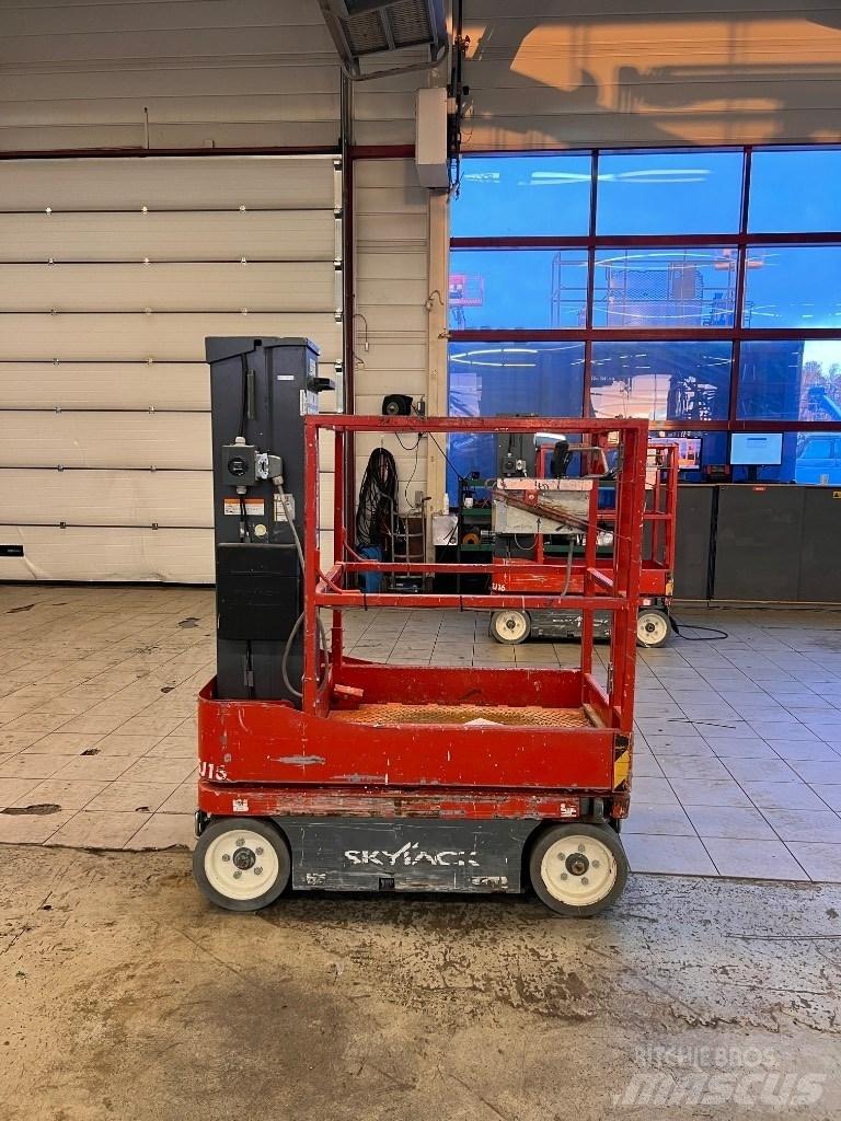 SkyJack SJ 16 Ascensoare verticale catarg