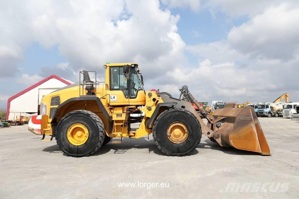Volvo L 220 H Incarcator pe pneuri