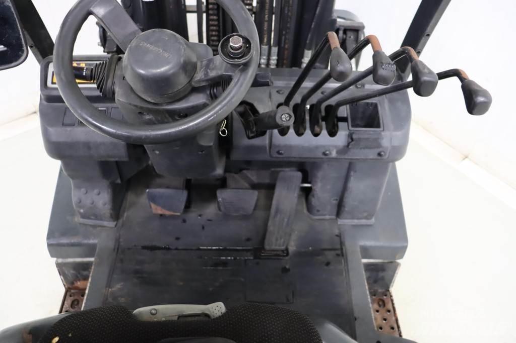 Nissan U1D2A20LQ Stivuitor GPL