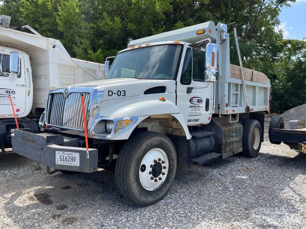 International 7300 Autobasculanta