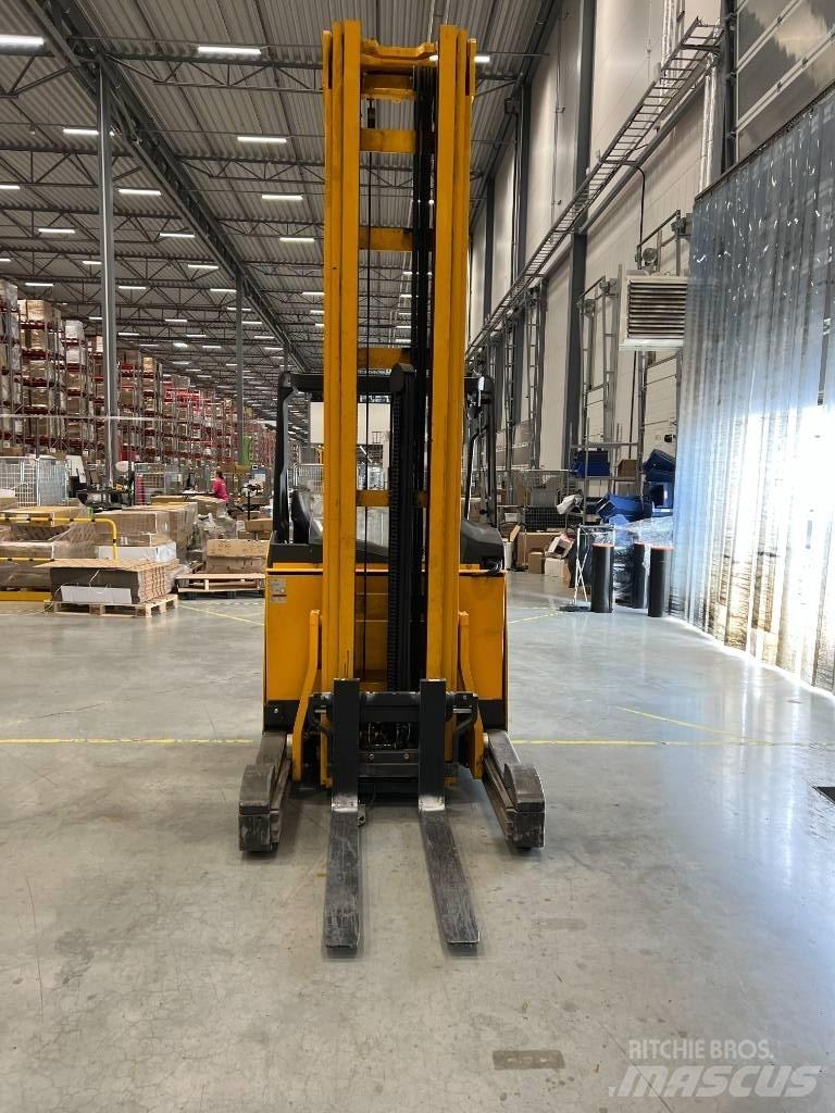Jungheinrich ETV 214 Stivuitor cu catarg retractabil