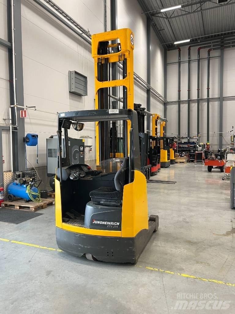 Jungheinrich ETV 214 Stivuitor cu catarg retractabil