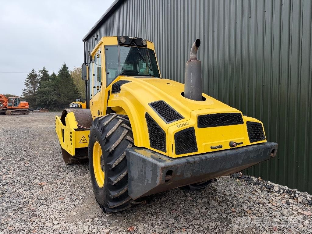 Bomag BW 213 D H-4 Compactoare monocilindrice
