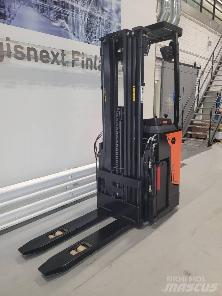 Rocla SST 16 ACI Transpaleti autopropulsanti