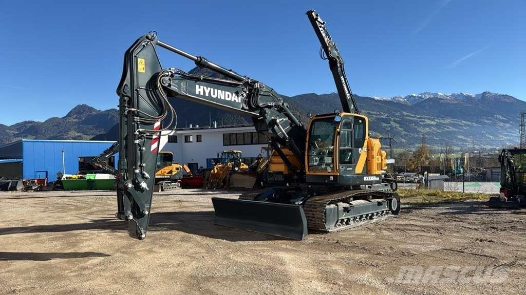 Hyundai HX235LCR 0 Excavatoare speciale