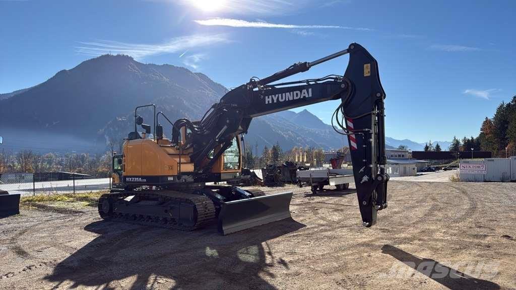 Hyundai HX235LCR 0 Excavatoare speciale