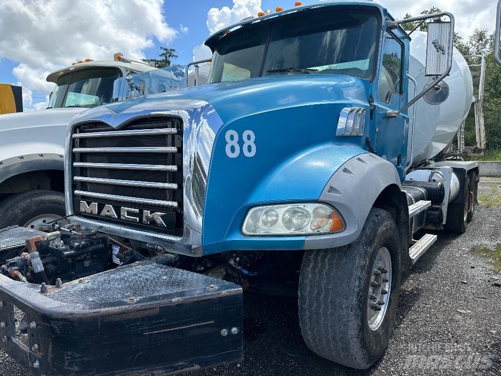 Mack GU 800 Altele