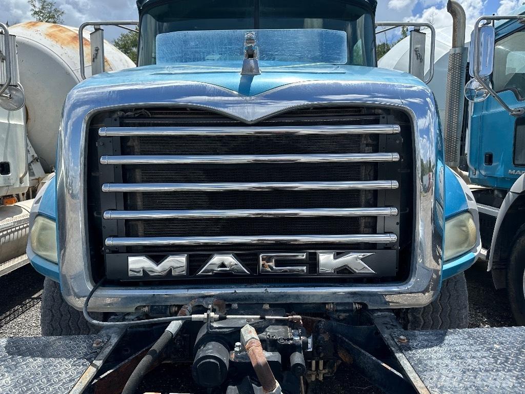 Mack GU 800 Altele