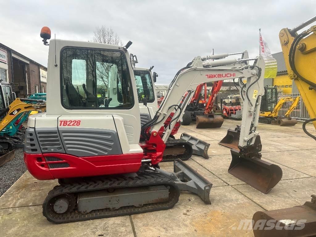 Takeuchi TB228 Mini excavatoare < 7t