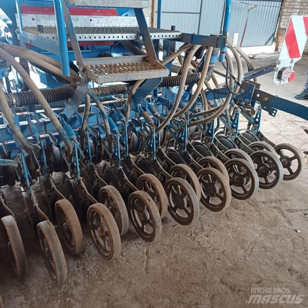Lemken Solitär 8 Perforatoare