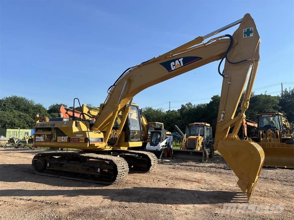 CAT 320BL Excavatoare pe șenile
