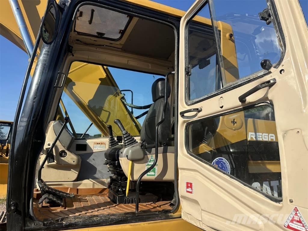 CAT 320BL Excavatoare pe șenile
