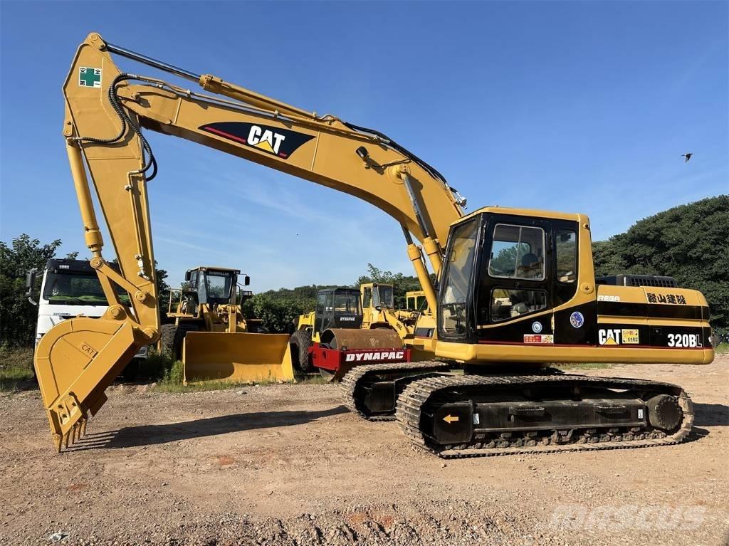 CAT 320BL Excavatoare pe șenile
