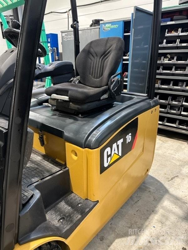 CAT EP 16 CPNT Stivuitor electric