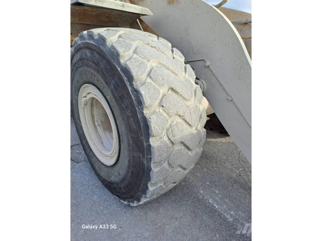 CAT 972 K Incarcator pe pneuri