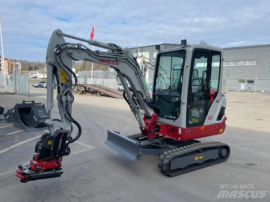 Takeuchi TB 225 Mini excavatoare < 7t