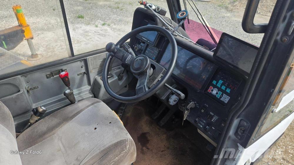 Kato KR 50 H Macara teren accidentat