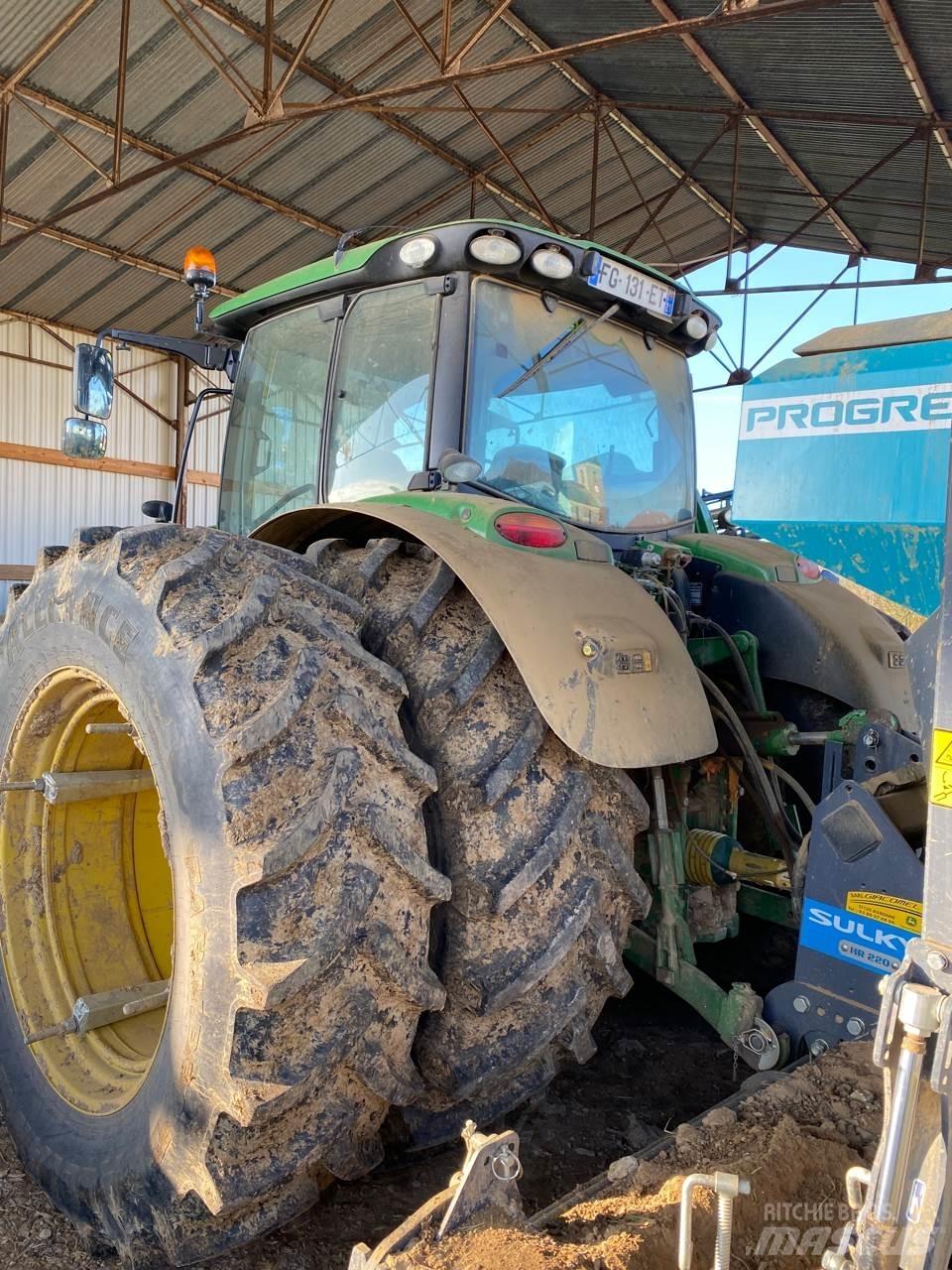 John Deere 6155R Tractoare