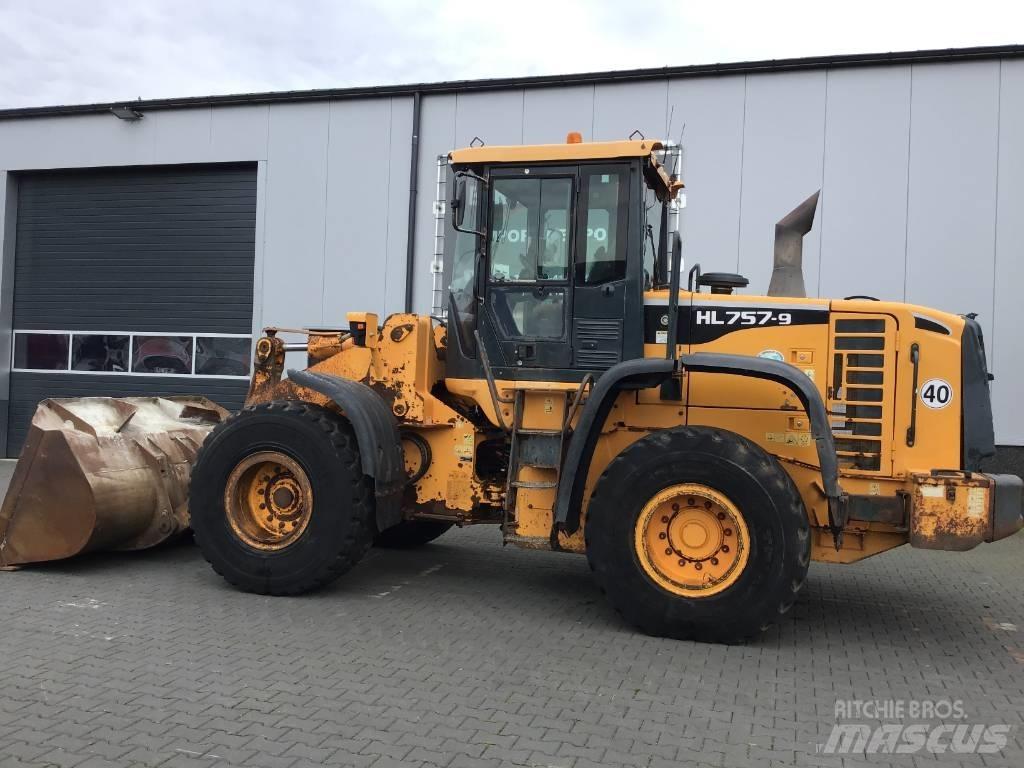 Hyundai HL 757-9 Incarcator pe pneuri