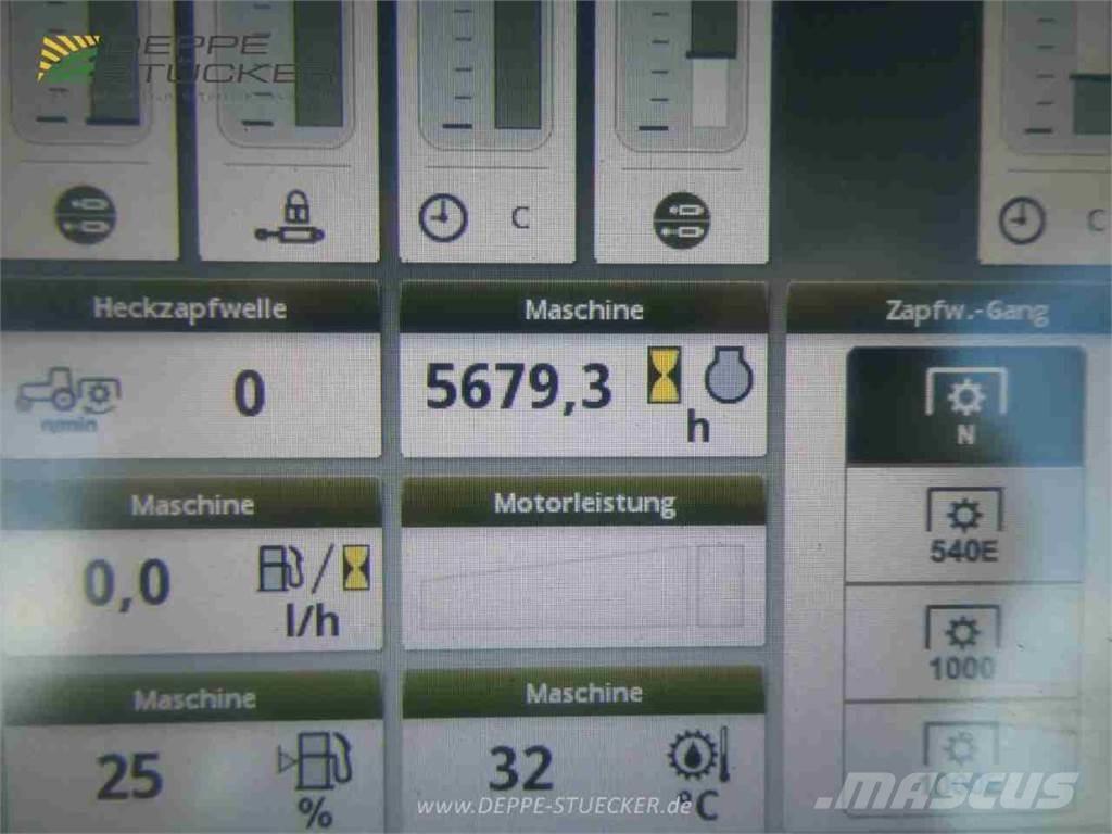 John Deere 6215R Tractoare