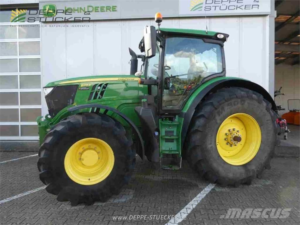 John Deere 6215R Tractoare