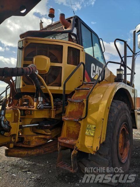 CAT 735 Transportoare articulate