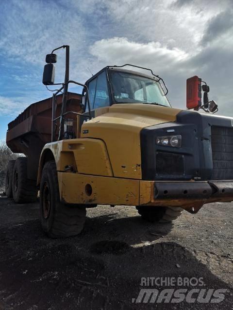 CAT 735 Transportoare articulate