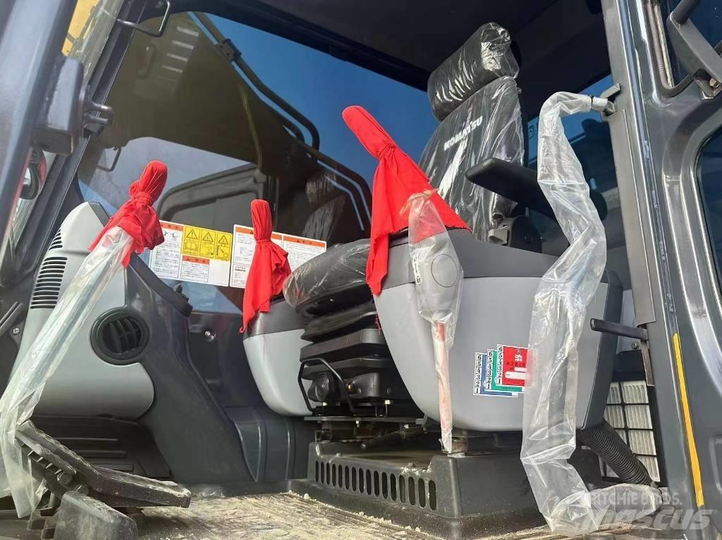 Komatsu PC450-8 Excavatoare pe șenile
