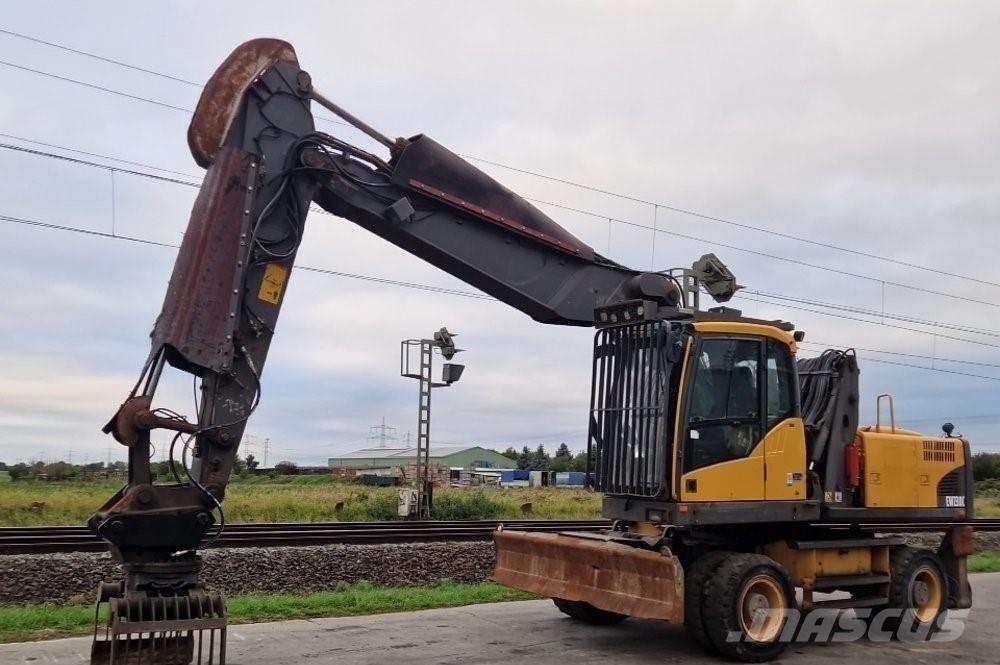 Volvo EW 230 C Excavatoare cu roti