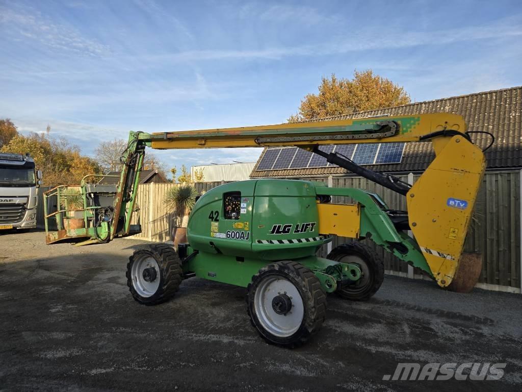 JLG 600 AJ Nacele cu brat articulat