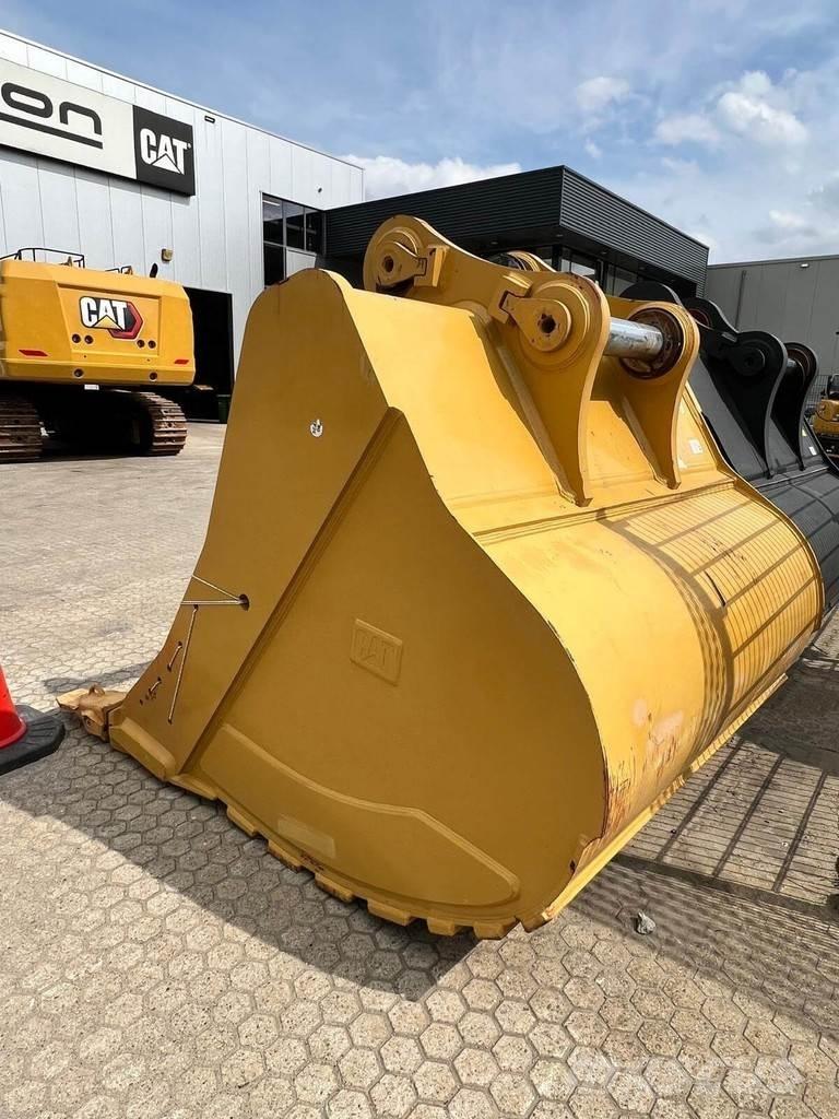 CAT 374 Excavatoare pe șenile
