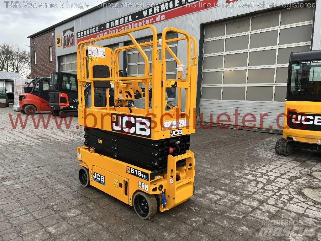 JCB S 1932 E -Demo- Platforme foarfeca