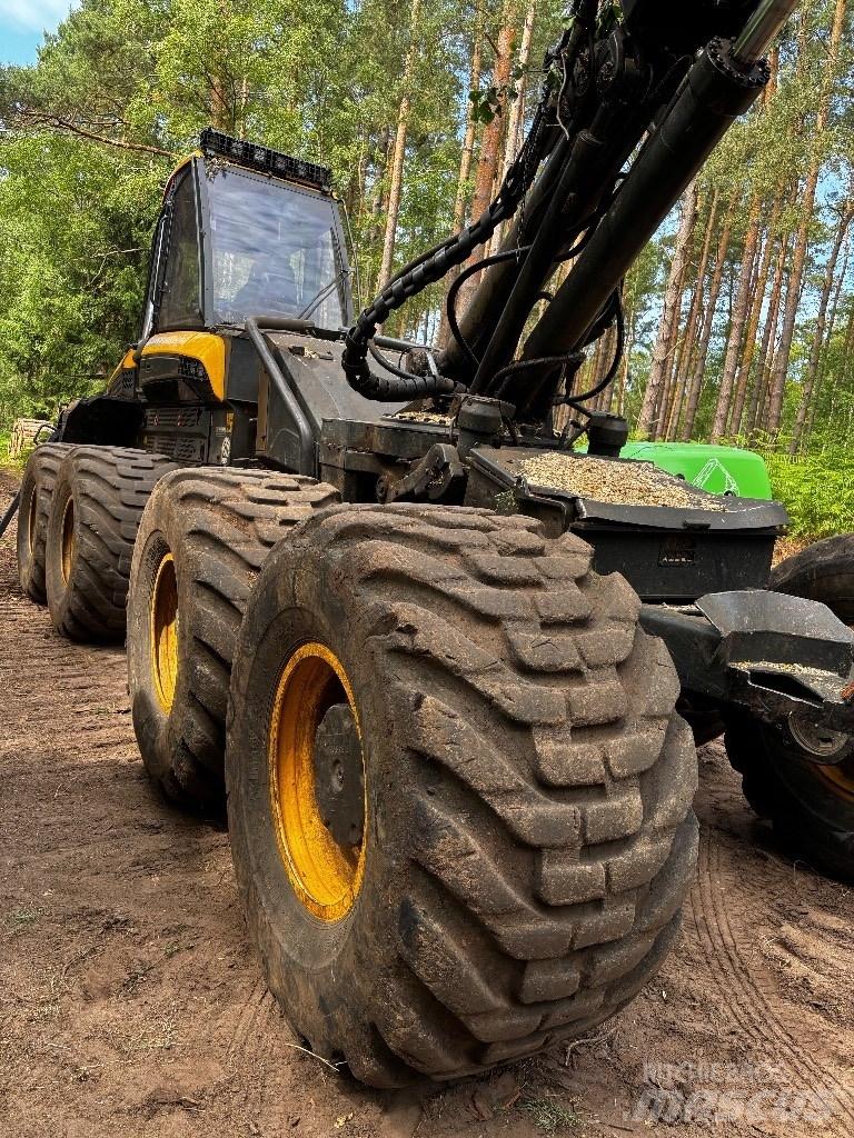 Ponsse Bear 8W Combine forestiere